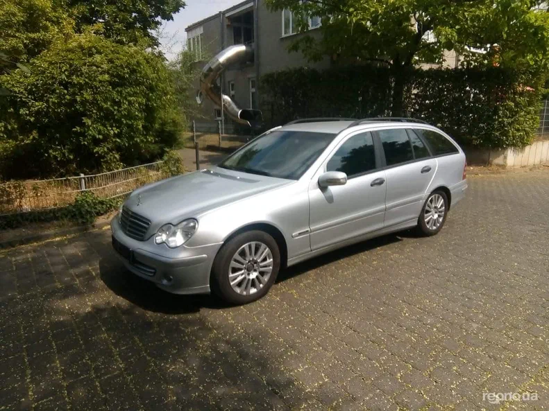 Mercedes-Benz C-Класс 2005