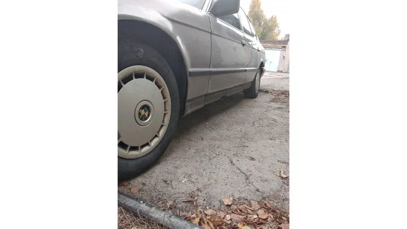 BMW 5 серии 1988