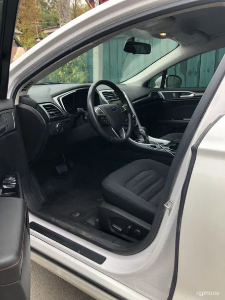 Ford Fusion 2015 - 11