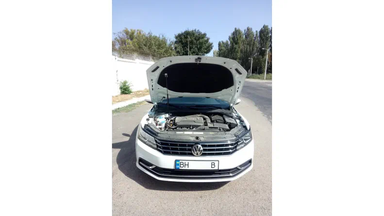 Volkswagen Passat 2017 - 16