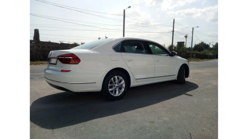 Volkswagen Passat 2017 - 5