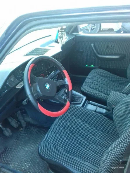 BMW 5 серія 1985 - 3