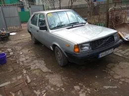 Volvo 300 Series 1985