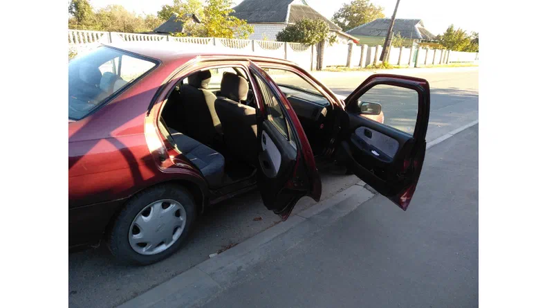 Nissan Almera 1998 - 9