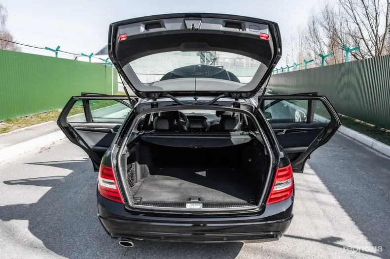 Mercedes-Benz C-Клас 2011 - 4