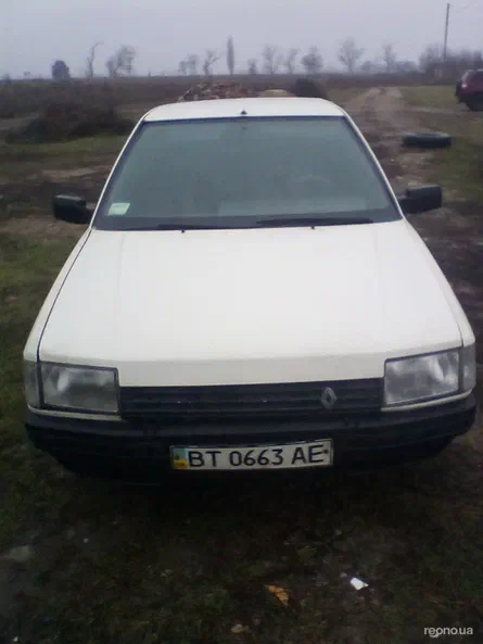 Renault 21 1989