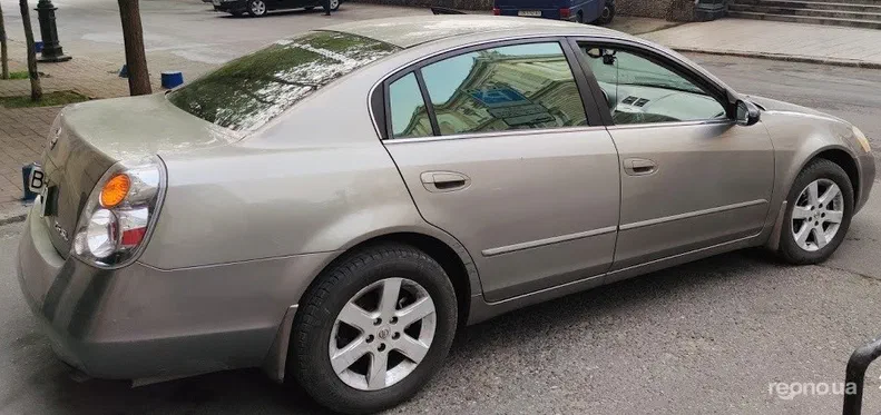 Nissan Altima 2003 - 8