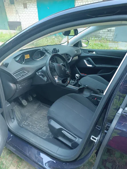 Peugeot 308 2015 - 13