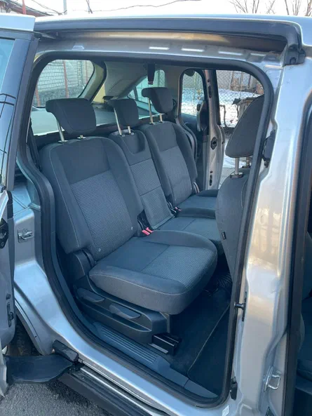 Ford C-MAX 2012 - 26