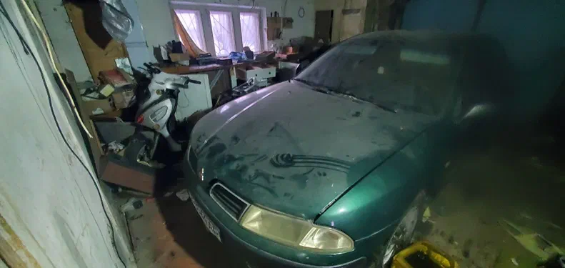 Mitsubishi Carisma 2002