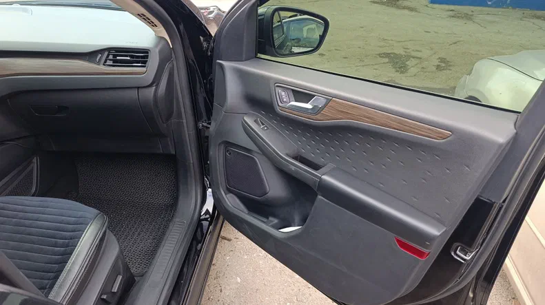 Ford Escape 2020 - 9