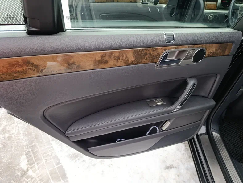 Volkswagen Phaeton 2013 - 5