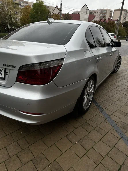 BMW 5 серія 2008 - 8