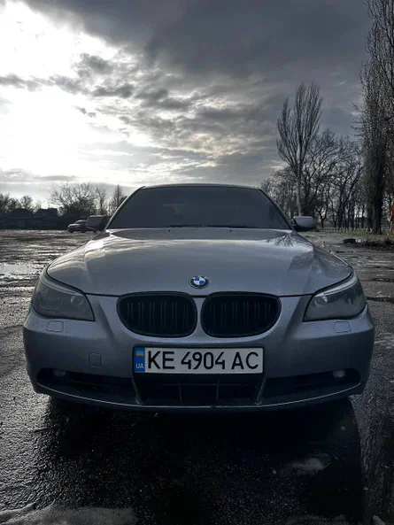 BMW 5 серія 2004 - 9