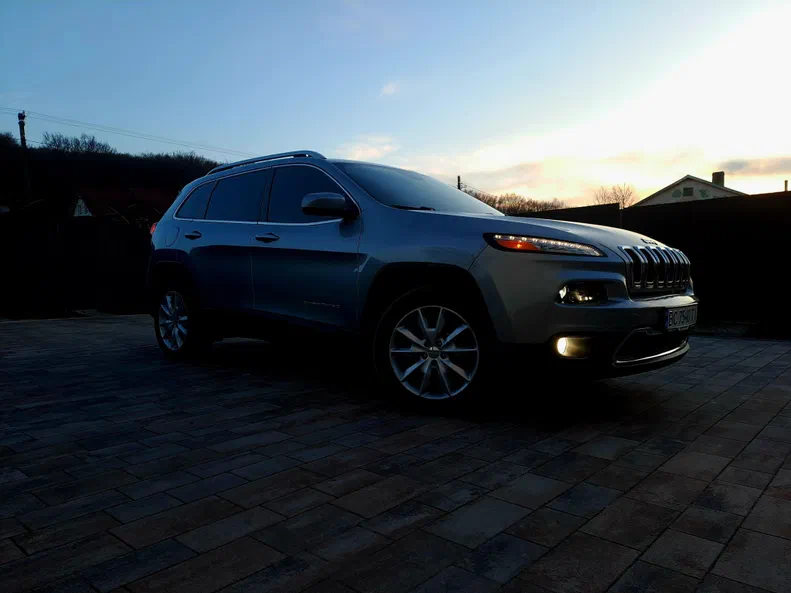 Jeep Cherokee 2016 - 12