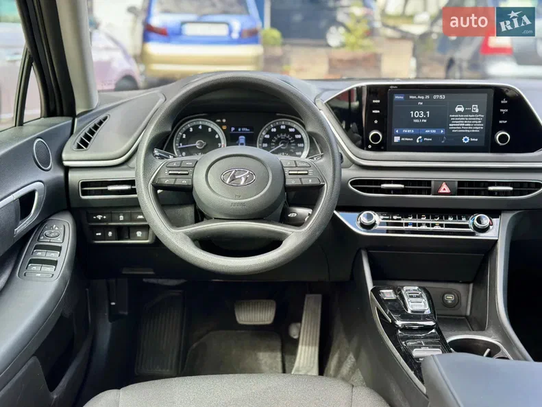 Hyundai Sonata 2020 - 11