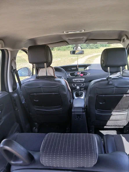 Renault Scenic 2011 - 5