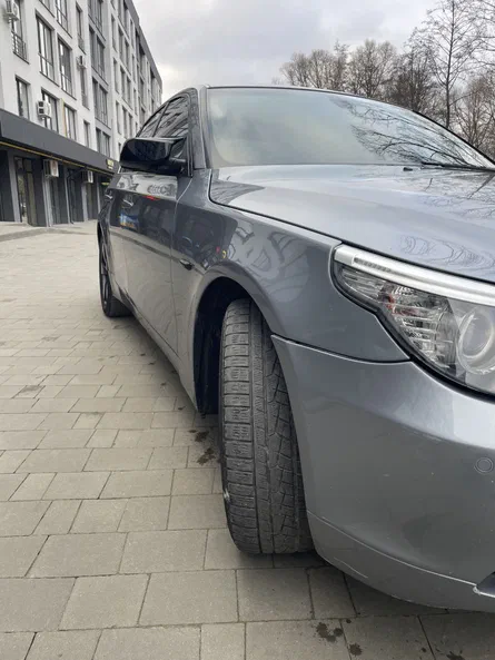 BMW 5 серія 2003 - 6