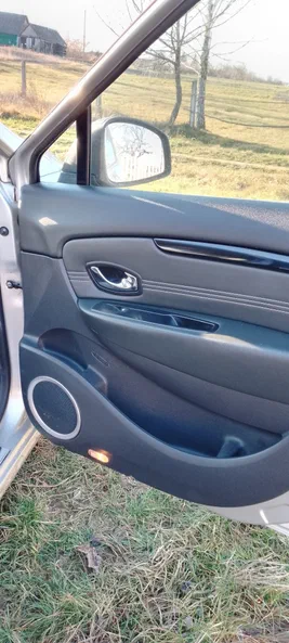 Renault Megane 2011 - 5