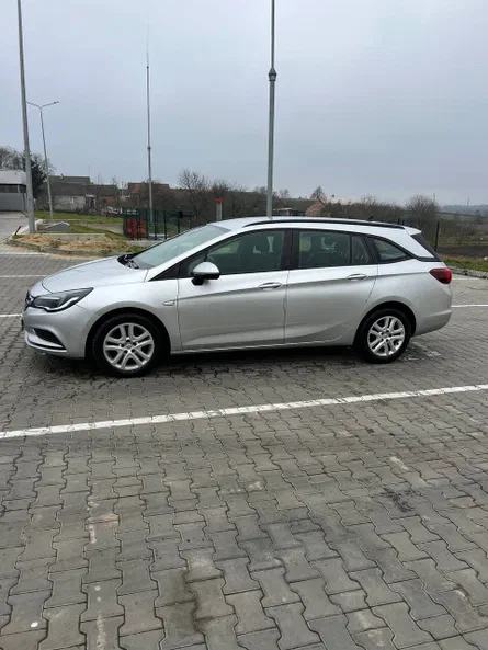 Opel Astra 2016