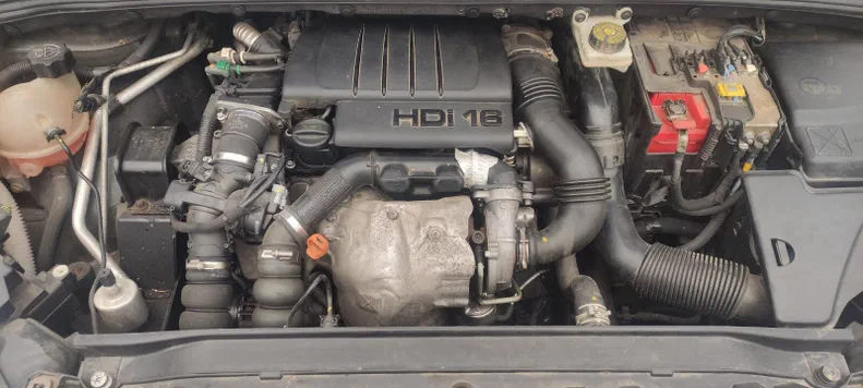 Peugeot 308 2009 - 10