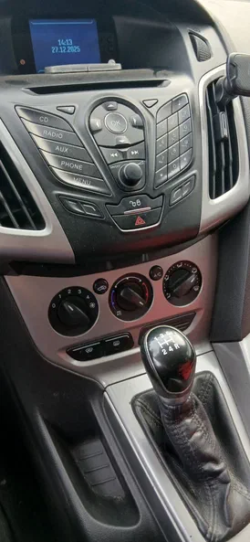 Ford Focus 2011 - 12