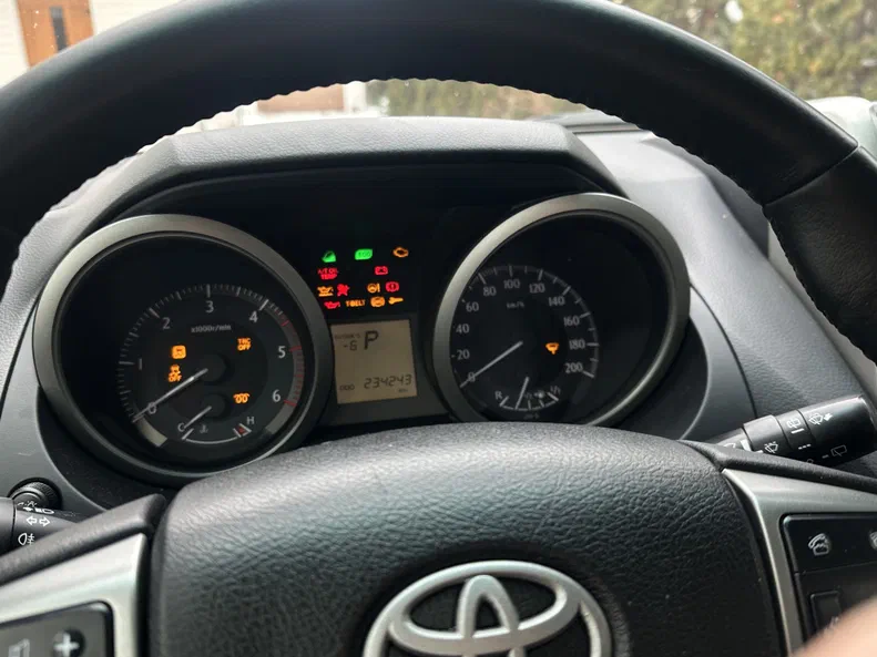 Toyota Land Cruiser Prado 2010