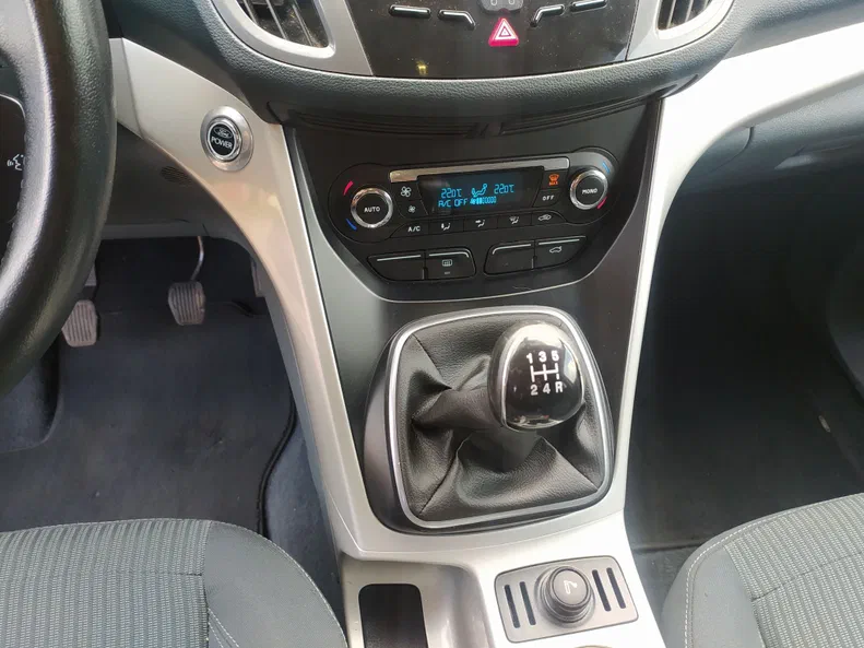 Ford C-MAX 2011 - 19