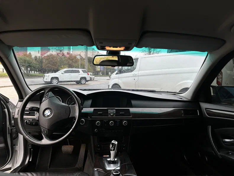 BMW 5 серія 2008 - 17