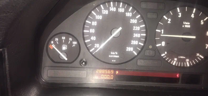 BMW 5 серія 1989 - 27
