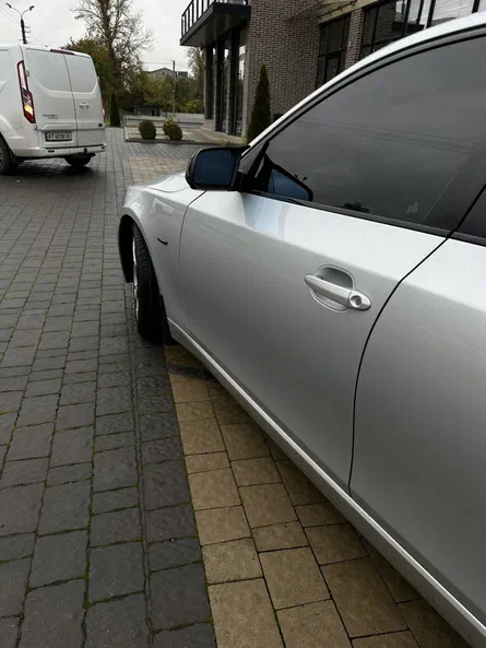 BMW 5 серія 2008 - 13