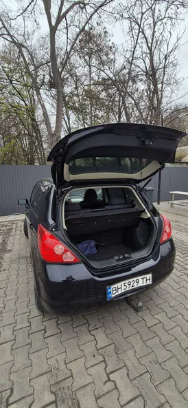 Nissan Tiida 2008 - 9