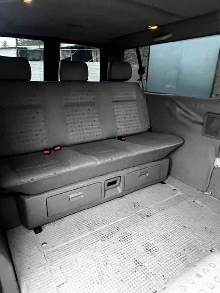 Volkswagen Transporter 2001 - 8