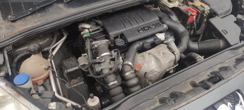 Peugeot 308 2009 - 11