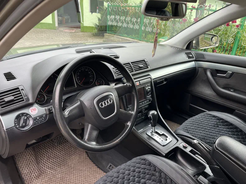 Audi A4 2005 - 12