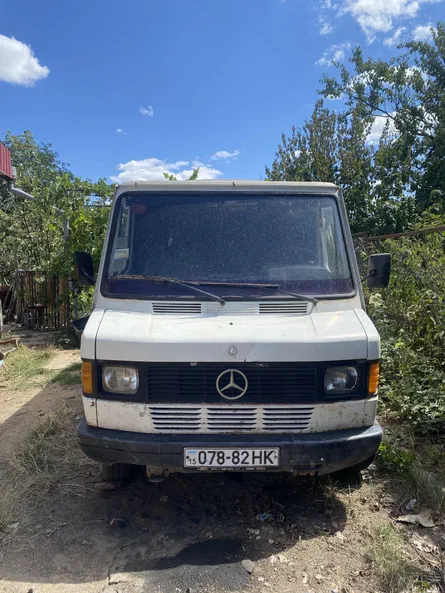 Mercedes-Benz 1840 1979