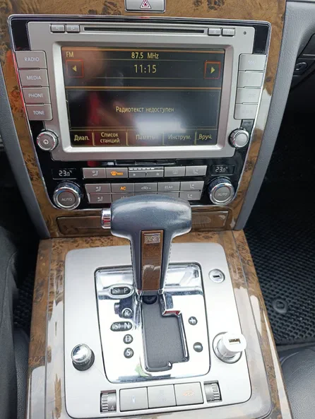 Volkswagen Phaeton 2013