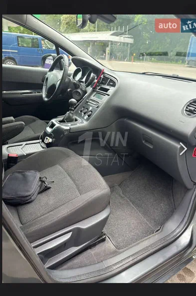 Peugeot 5008 2009 - 5