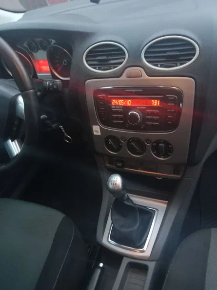 Ford Focus 2010 - 8