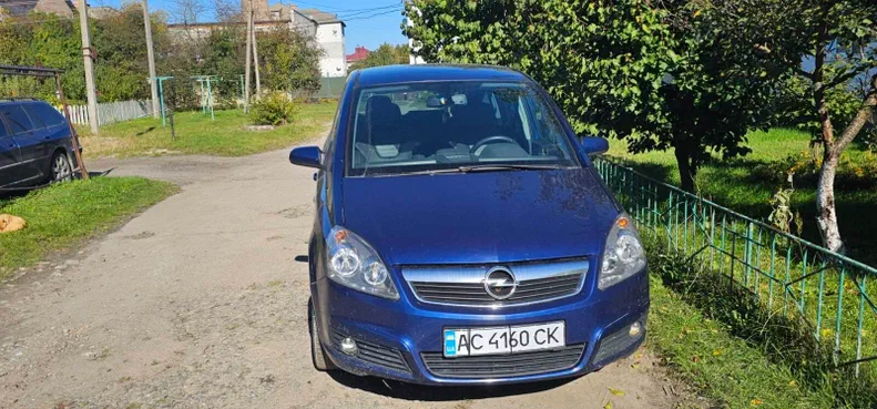 Opel Zafira 2006 - 0