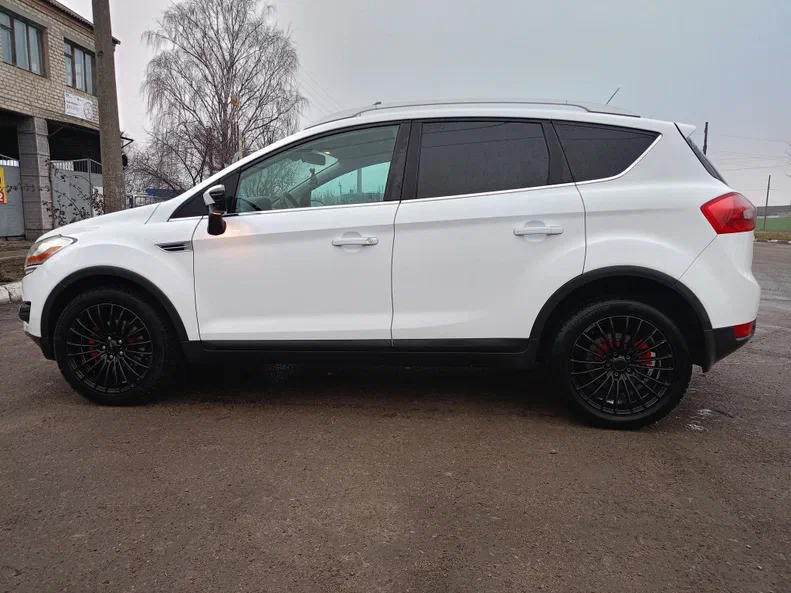 Ford Kuga 2011 - 8