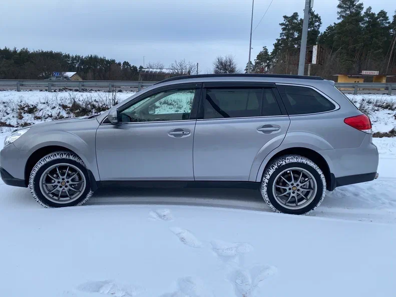 Subaru Outback 2011 - 9