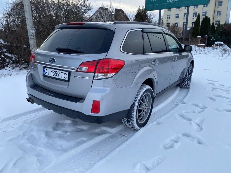 Subaru Outback 2011 - 5