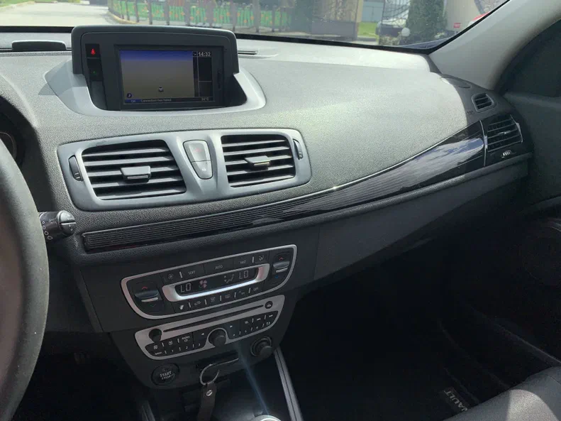 Renault Megane 2011 - 11