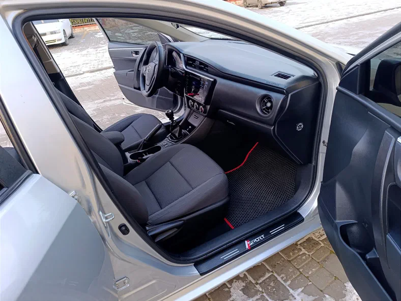 Toyota Corolla 2016 - 18