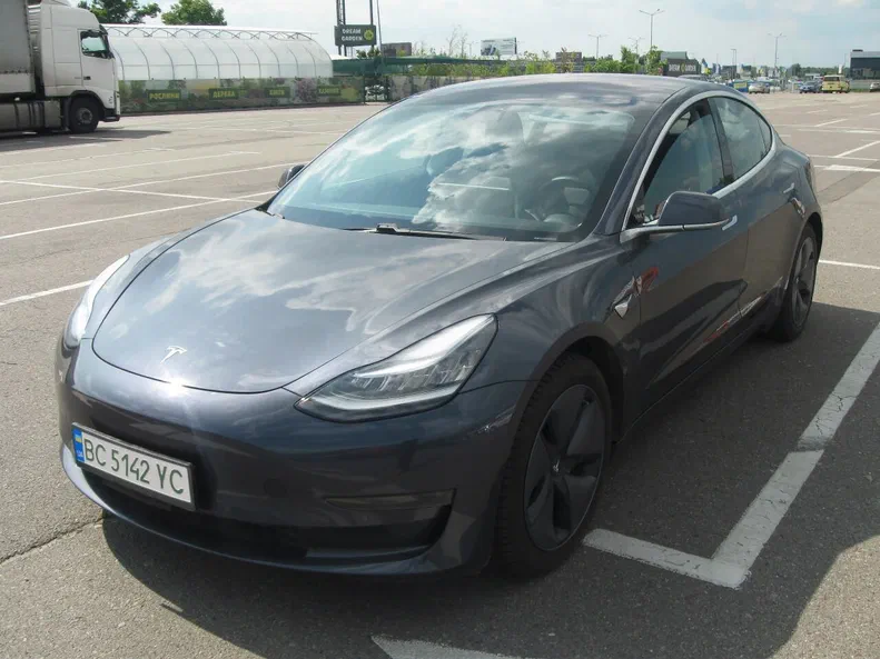 Tesla Model 3 2018 - 5