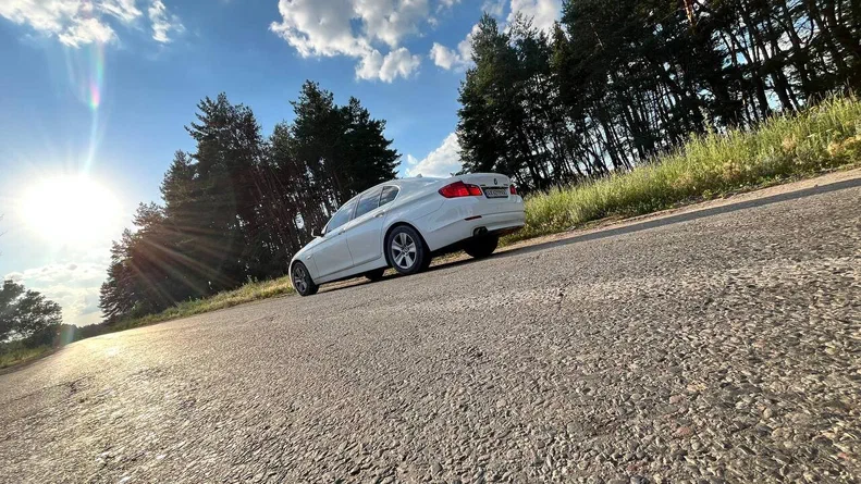 BMW 5 серія 2012 - 8
