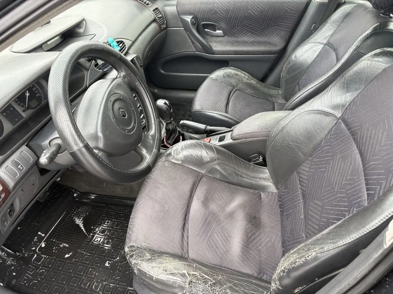 Renault Laguna 2002 - 7