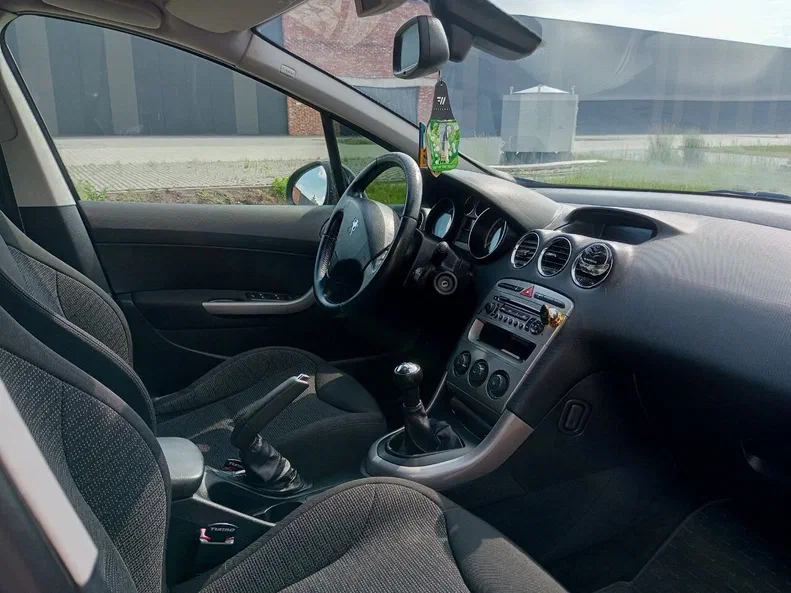 Peugeot 308 2010 - 8