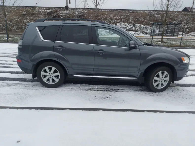 Mitsubishi Outlander 2011
